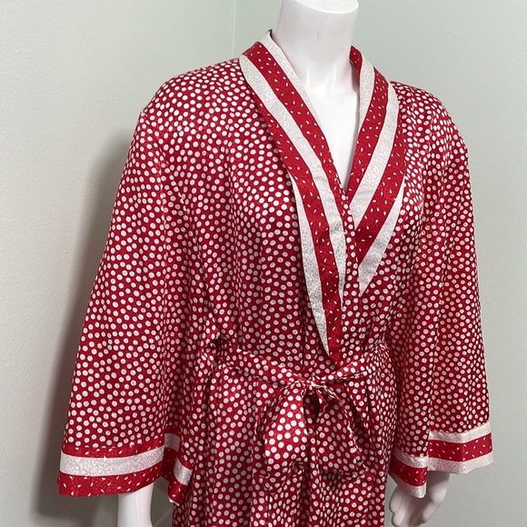 Liquid Silk Vintage Red Holiday Robe - Picture 2 of 8